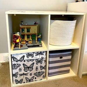 Selling a 4 square storage